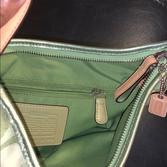 Rare Coach Green lady bug hand bag - Picture 3 of 6